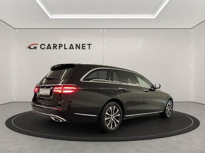 Gebraucht Mercedes E220 Avantgarde 194 PS (142 kW) 2019 Schwarz Kombi