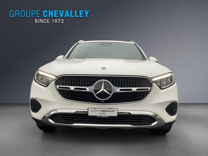 Gebraucht Mercedes GLC220 197 PS (144 kW) 2024 Weiss SUV