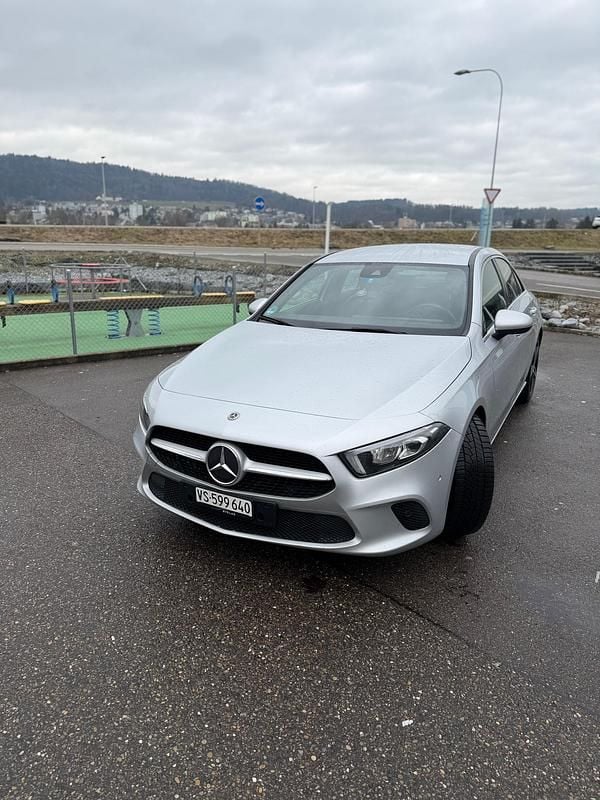 Gebraucht Mercedes A200 150 PS (110 kW) 2022