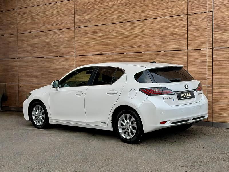 Gebraucht Lexus CT200h 136 PS (100 kW) 2012