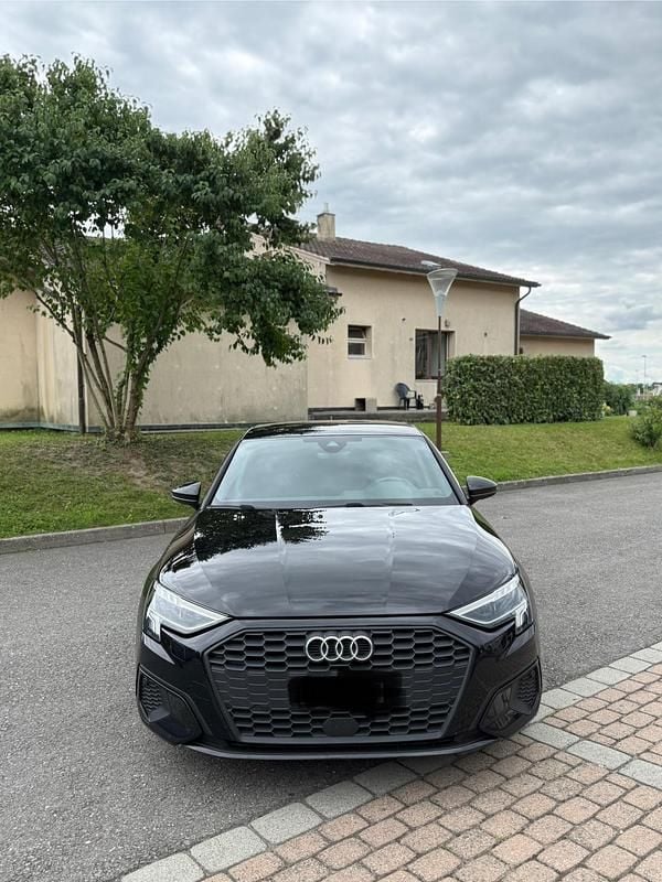 Gebraucht Audi A3 Sportback e-tron Attraction 150 PS (110 kW) 2022 Kleinwagen