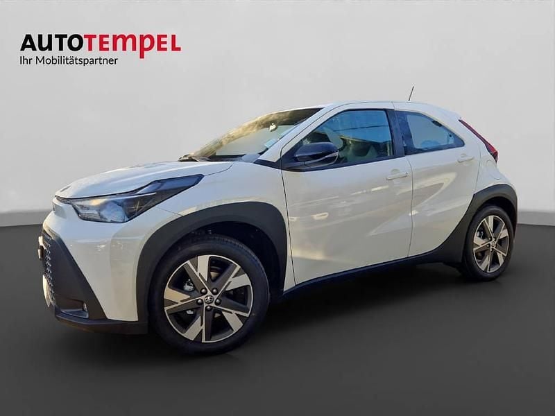 Neu Toyota Aygo X Comfort 116 PS (85 kW) 2026 Weiss SUV