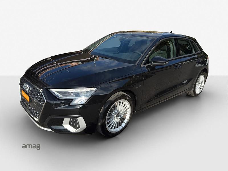 Mythosschwarz metallic Gebraucht 2022 Audi A3 Sportback e-tron Advanced Kleinwagen | CHF 22’390 (Guter Preis) - Bild 1/4