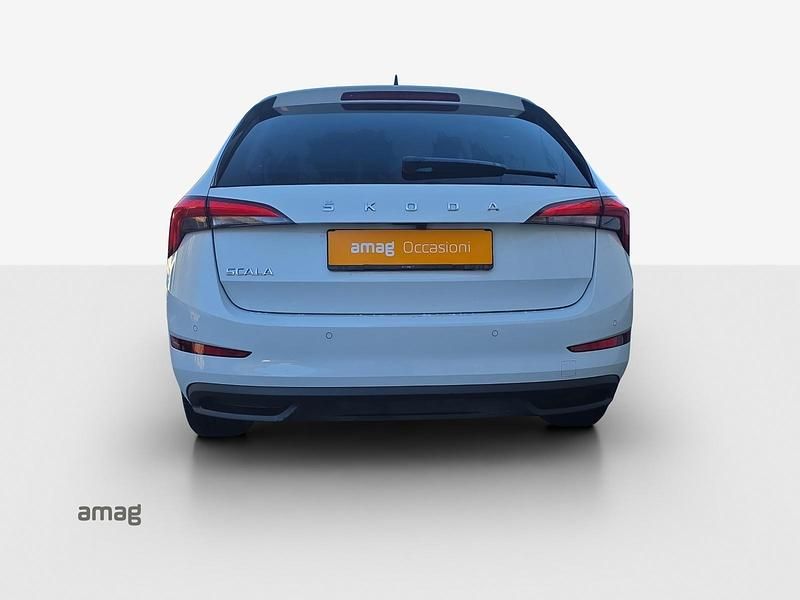 Gebraucht Skoda Scala Tour 110 PS (80 kW) 2023 Moon weiss, metallic Kleinwagen