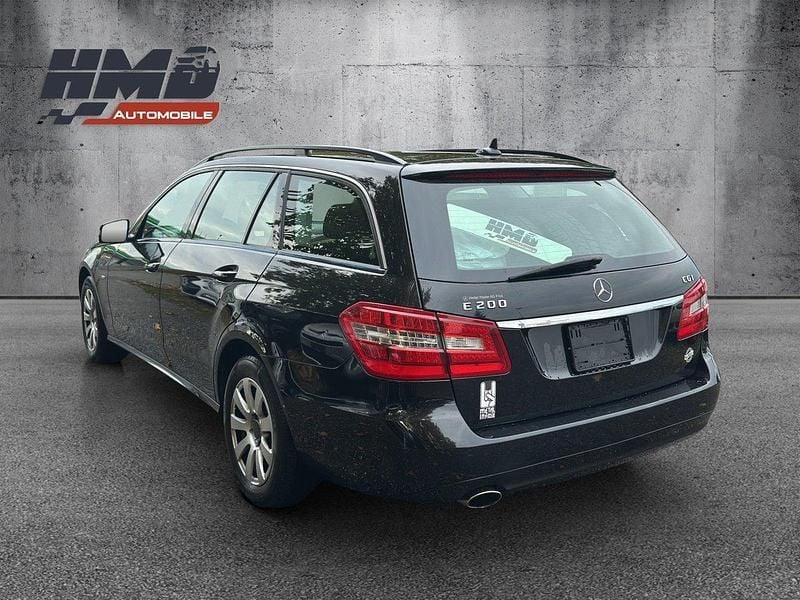 Gebraucht Mercedes E200 Avantgarde 184 PS (135 kW) 2010 Kombi