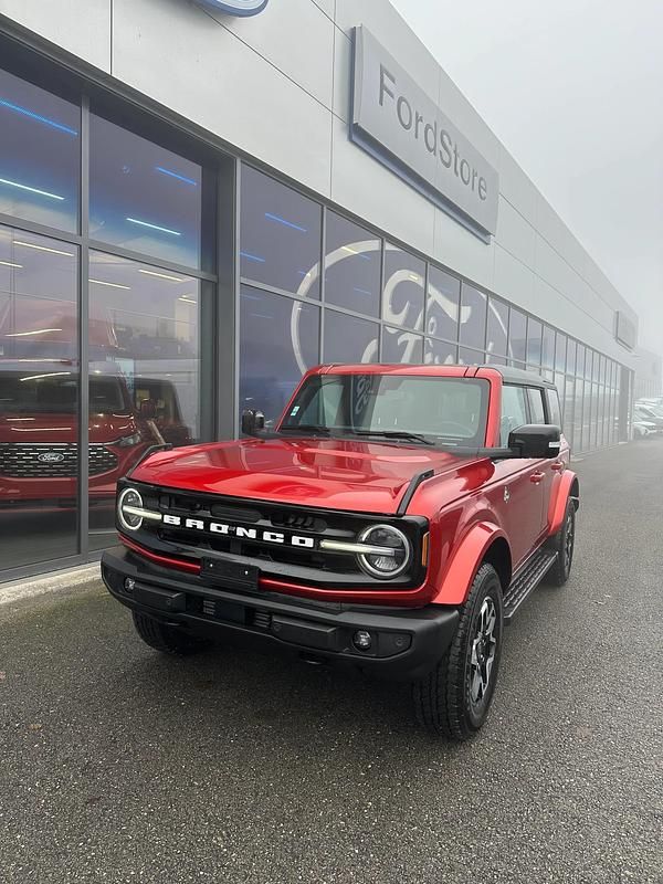 Neu Ford Bronco Outer Banks 334 PS (245 kW) 2025 Rot SUV
