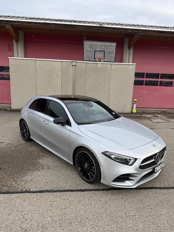 Gebraucht Mercedes A200 AMG line 163 PS (119 kW) 2022