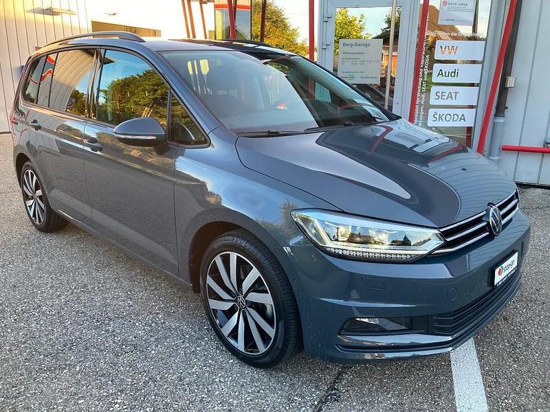 Gebraucht 2024 VW Touran Van / Kleinbus | CHF 38’500 (Teuer) - Bild 1/4