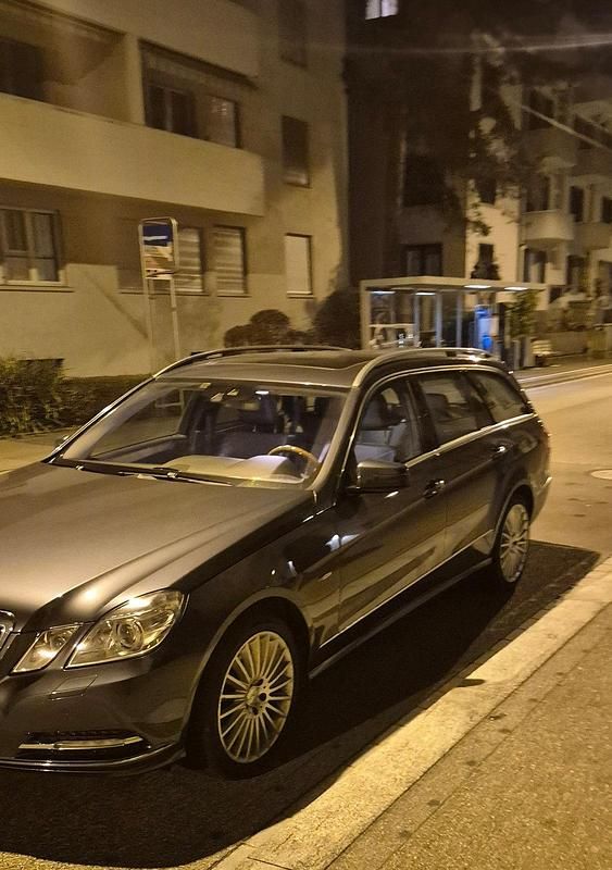 Gebraucht Mercedes E350 265 PS (194 kW) 2011 Kombi