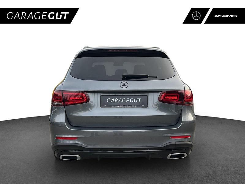 Gebraucht Mercedes GLC200 AMG line 197 PS (144 kW) 2021 SUV