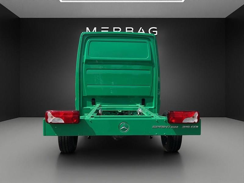 Neu Mercedes Sprinter 149 PS (109 kW) 2025 Türkis Van