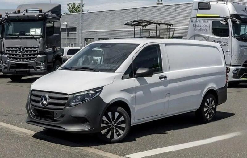 Gebraucht 2024 Mercedes Vito Van / Kleinbus | CHF 49’700 - Bild 1/4