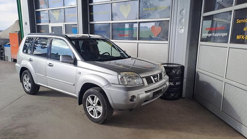 Gebraucht Nissan X-Trail SE 165 PS (121 kW) 2005 Silber SUV