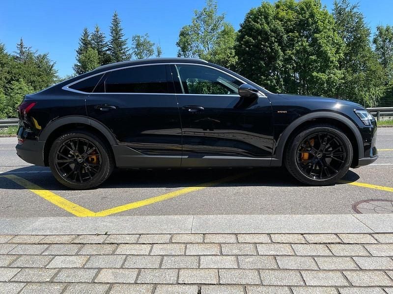 Neu Audi e-tron Ambiente 230 kW (313 PS) 2026 SUV