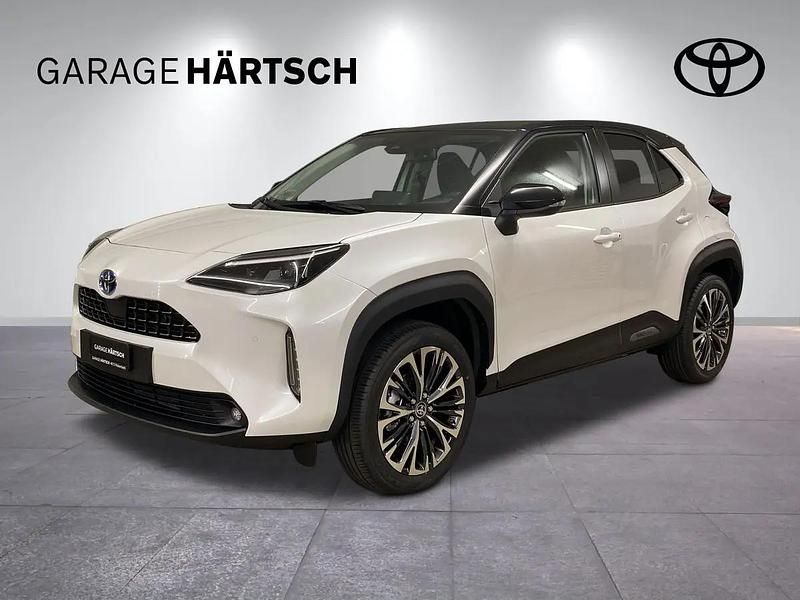 Schwarz Gebraucht 2025 Toyota Yaris Hybrid Elegant | CHF 35’940 (Teuer) - Bild 1/4