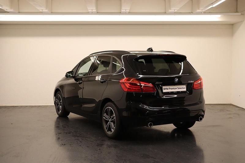 Gebraucht BMW 218 Active Tourer Comfort Edition 150 PS (110 kW) 2021 Schwarz Van / Kleinbus