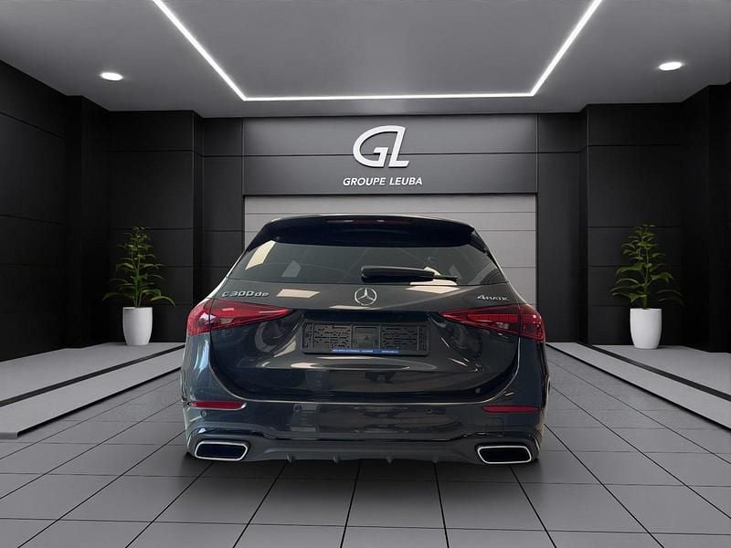 Gebraucht Mercedes C300e 313 PS (230 kW) 2025 Schwarz Limousine