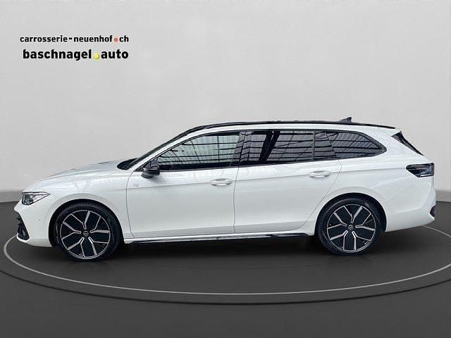 Gebraucht VW Passat R-line 265 PS (194 kW) 2025 Kombi