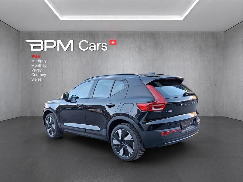 Neu Volvo EX40 Plus 300 kW (408 PS) 2026 SUV