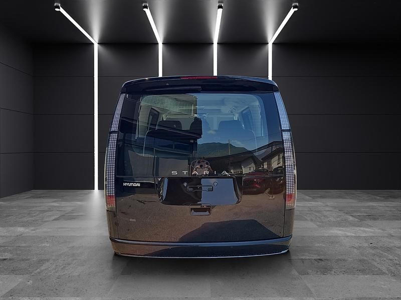 Neu Hyundai Staria Premium 215 PS (158 kW) 2025 Schwarz Van / Kleinbus