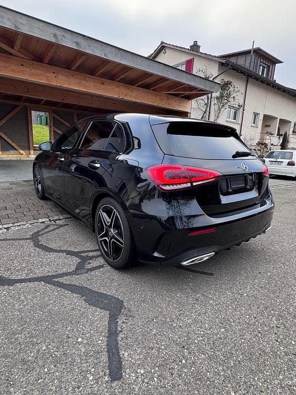 Gebraucht Mercedes A200 AMG line 163 PS (119 kW) 2019