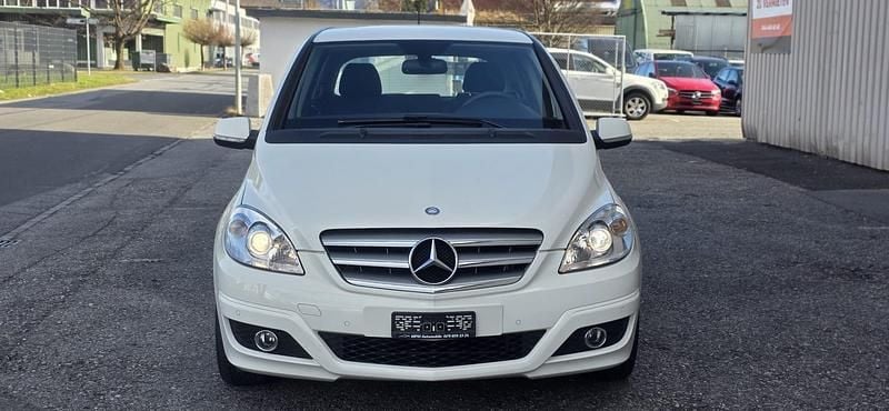 Gebraucht Mercedes B160 95 PS (69 kW) 2010 Van / Kleinbus