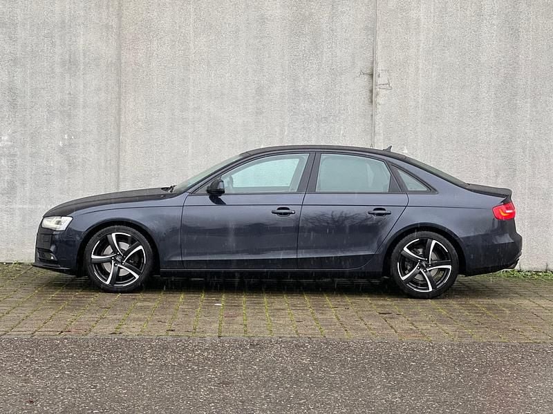 Gebraucht Audi A4 163 PS (119 kW) 2013 Limousine