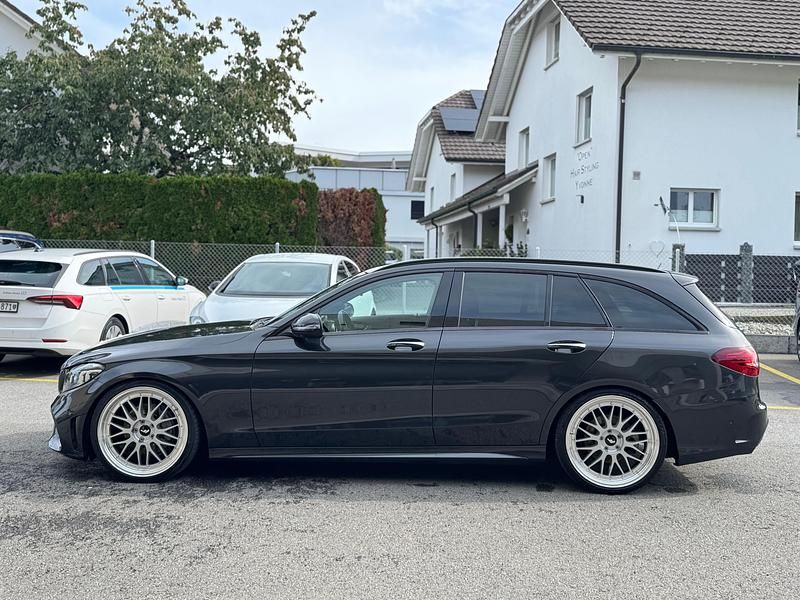 Gebraucht Mercedes C220 AMG line 194 PS (142 kW) 2020