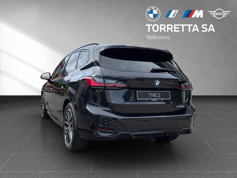 Gebraucht BMW 220 Active Tourer M Sport 156 PS (114 kW) 2025 Van / Kleinbus