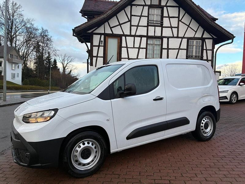 Neu Toyota Proace Verso City 100 kW (136 PS) 2026 Kombi