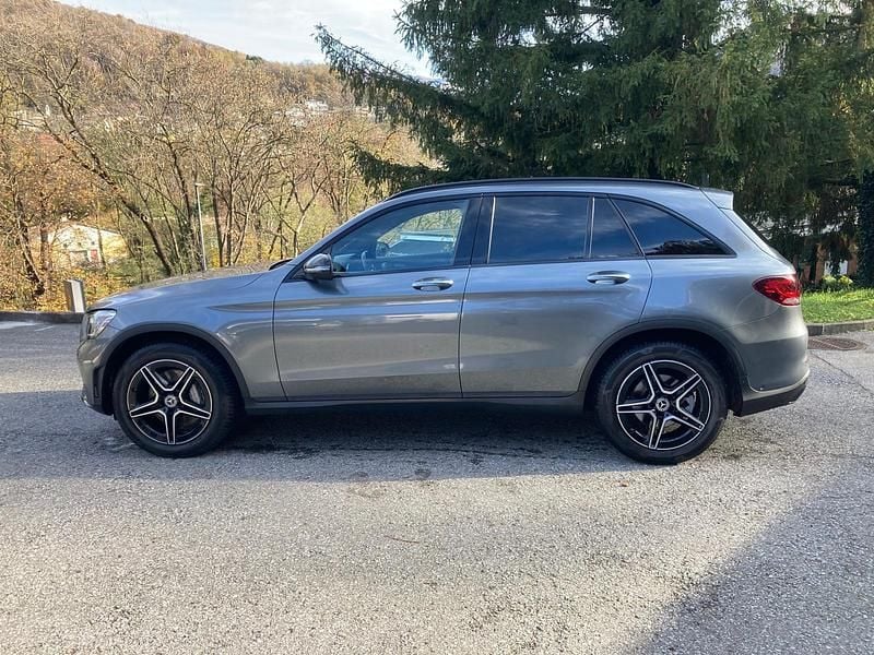 Gebraucht Mercedes GLC220 AMG line 194 PS (142 kW) 2020 Grau SUV