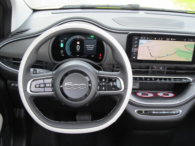 Gebraucht Fiat 500e La Prima 87 kW (119 PS) 2024 Kleinwagen