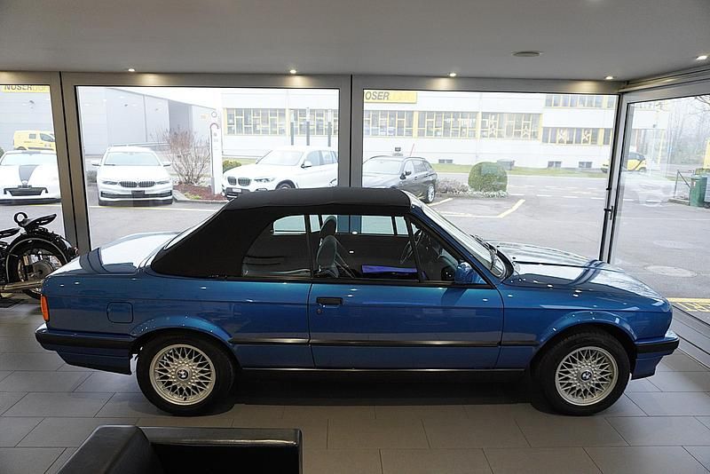 Gebraucht BMW 318 Cabriolet 113 PS (83 kW) 1992 Blau Cabrio