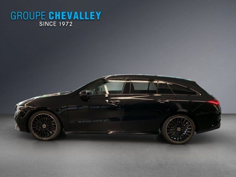 Gebraucht Mercedes CLA250e Shooting Brake 224 PS (164 kW) 2024 Schwarz Kombi