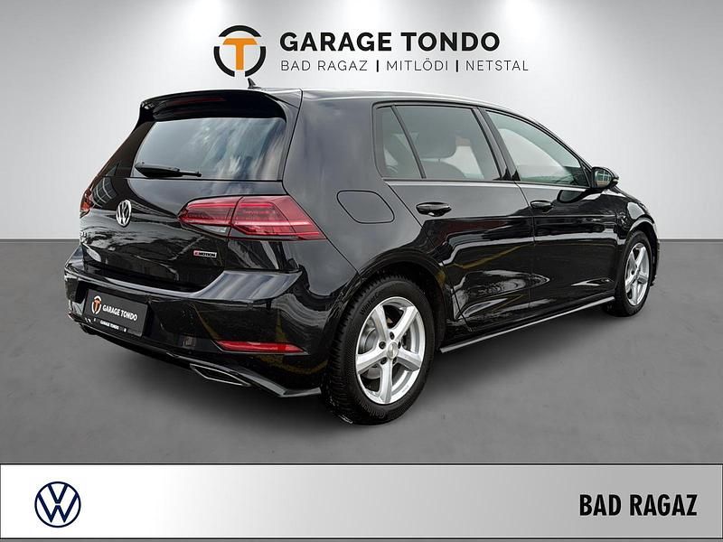 Gebraucht VW Golf Highline 150 PS (110 kW) 2018 Schwarz Limousine