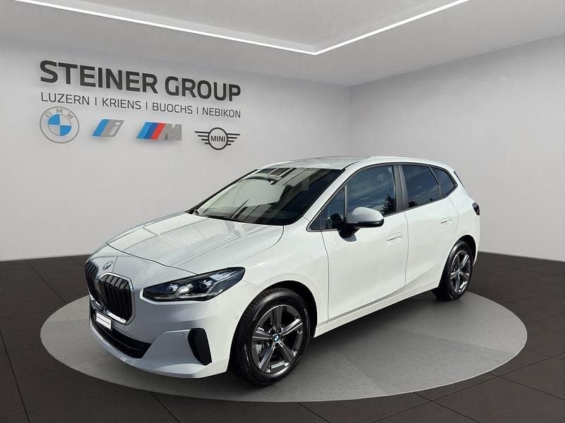 Gebraucht BMW 220 Active Tourer Performance 170 PS (125 kW) 2023 Weiss Van / Kleinbus