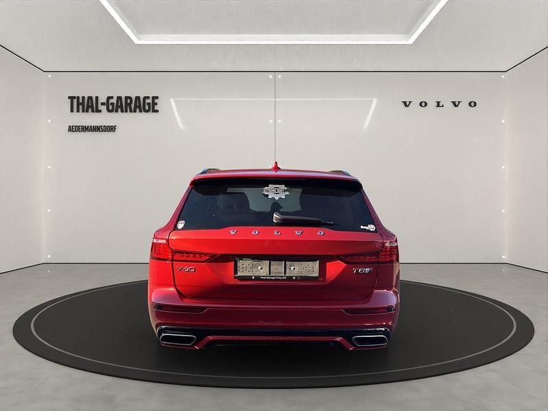 Gebraucht Volvo V60 R-Design 303 PS (222 kW) 2020 Rot Kombi