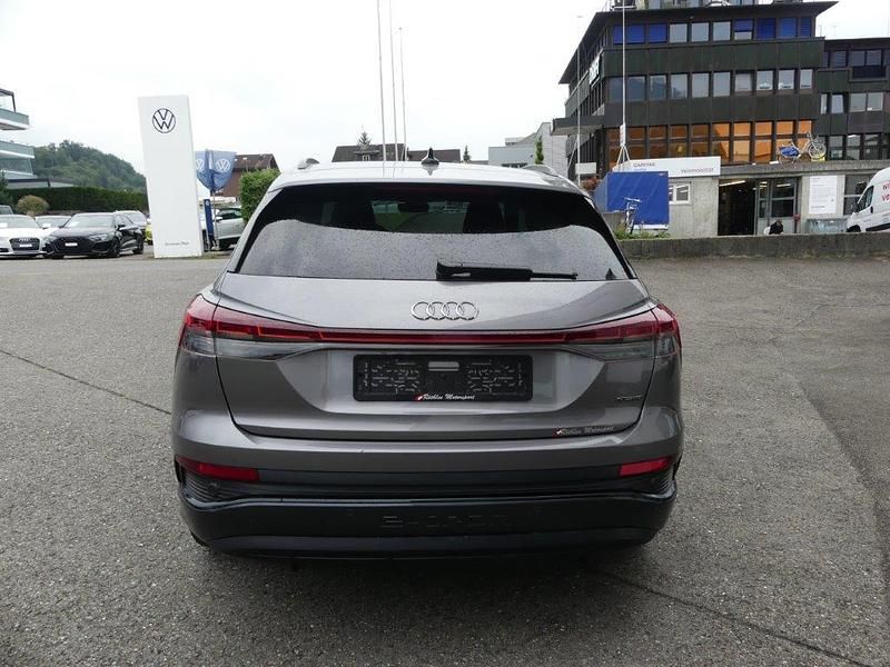 Gebraucht Audi Q4 e-tron Ambiente 219 kW (299 PS) 2021 Grau SUV