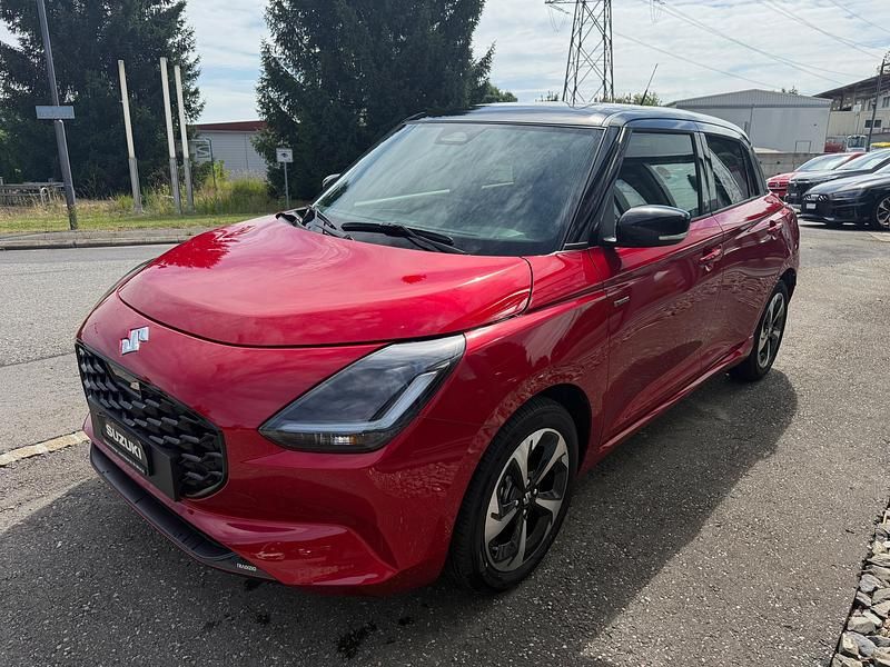 Neu Suzuki Swift 82 PS (60 kW) 2025 Rot Limousine