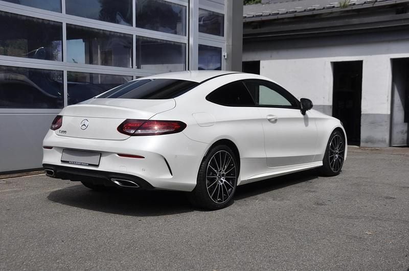 Gebraucht Mercedes C200 AMG line 184 PS (135 kW) 2020 Coupé