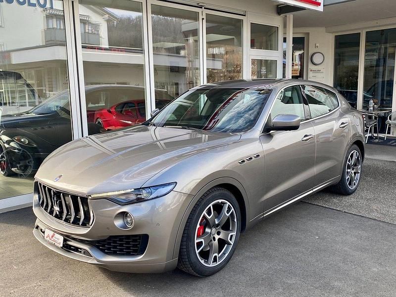 Gebraucht Maserati Levante 275 PS (202 kW) 2016 Grau SUV