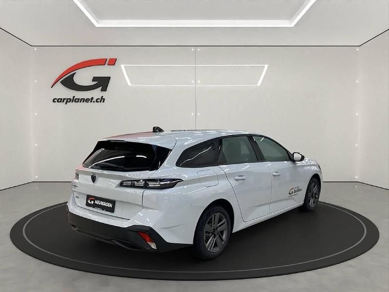 Gebraucht Peugeot 308 SW Active 136 PS (100 kW) 2024 Weiss Kombi