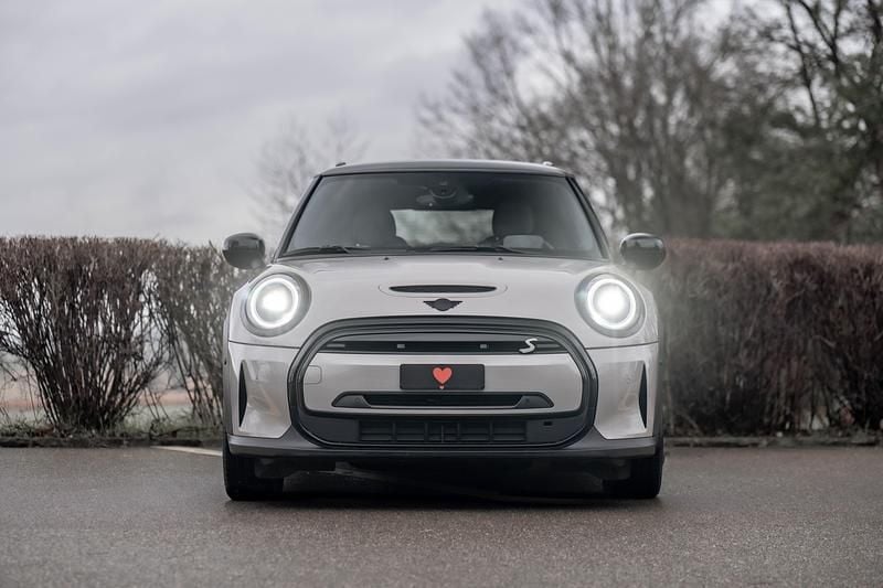 Gebraucht Mini Cooper SE 135 kW (184 PS) 2021 Kleinwagen