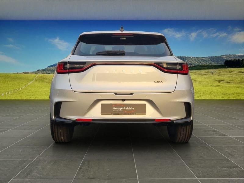 Neu Lexus LBX Impression Line 136 PS (100 kW) 2026 SUV