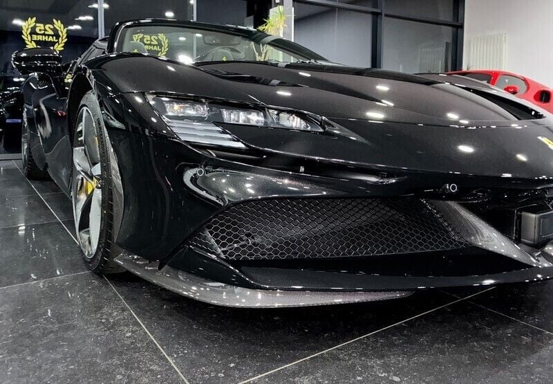 Neu Ferrari SF90 1000 PS (735 kW) 2025