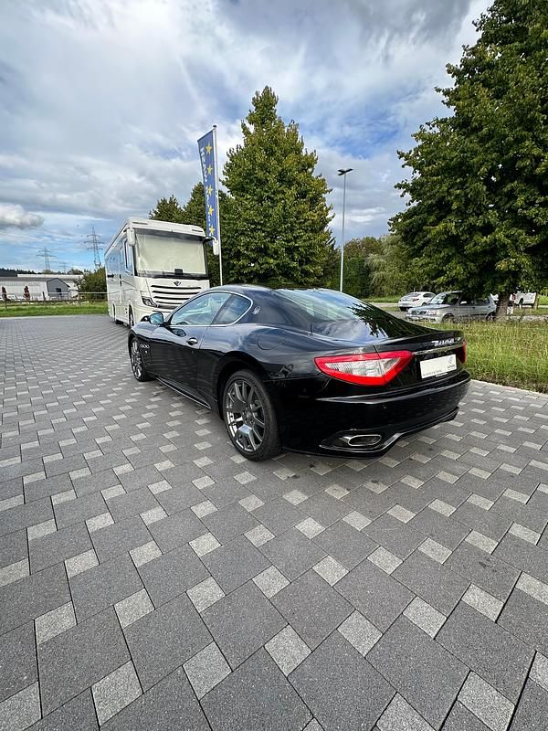 Gebraucht Maserati Granturismo 439 PS (322 kW) 2011 Coupé