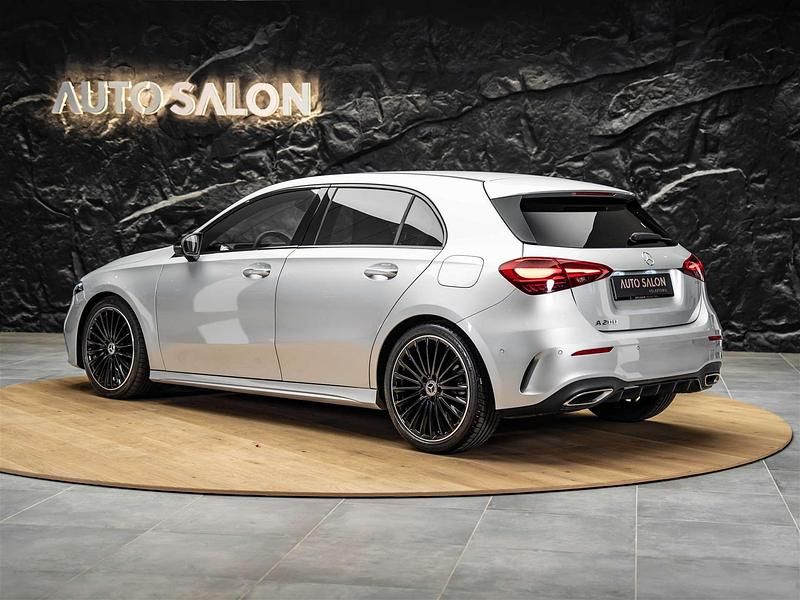 Gebraucht Mercedes A200 AMG line 163 PS (119 kW) 2024 Limousine