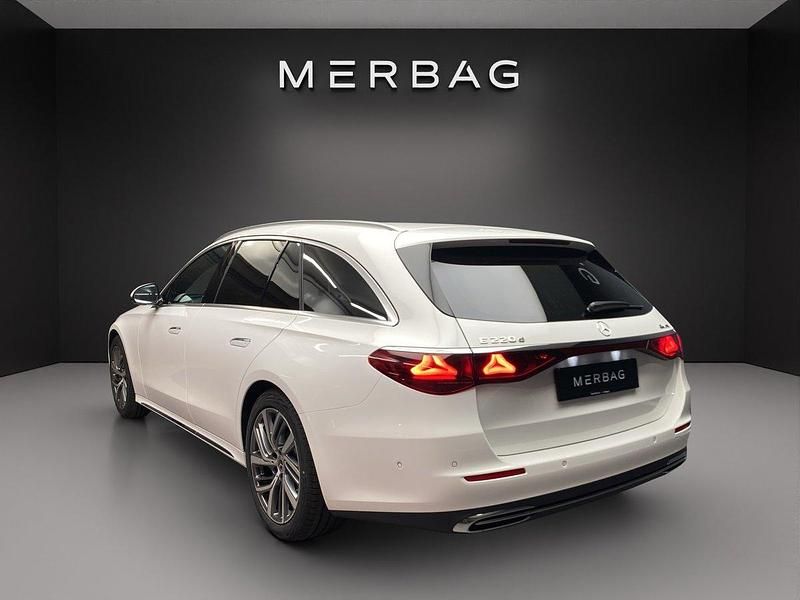 Neu Mercedes E220 197 PS (144 kW) 2025 Weiss Kombi
