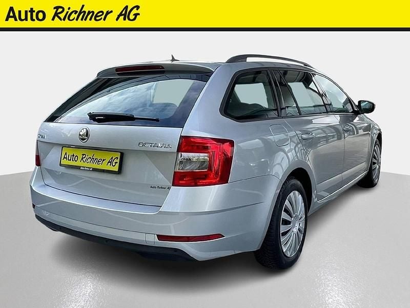 Gebraucht Skoda Octavia Ambition 150 PS (110 kW) 2019 Silber Kombi