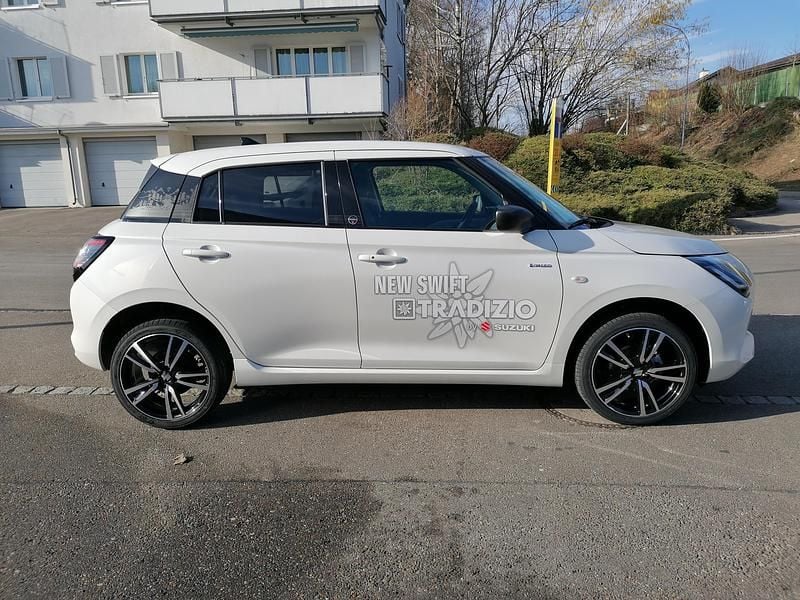 Gebraucht Suzuki Swift 82 PS (60 kW) 2025 Weiss Kleinwagen